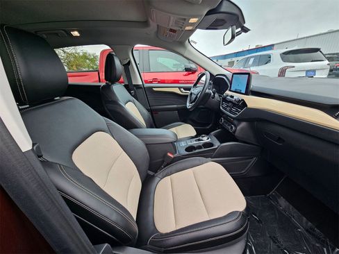 Certified 2021 Ford Escape Titanium w/ Titanium Elite Package image 23