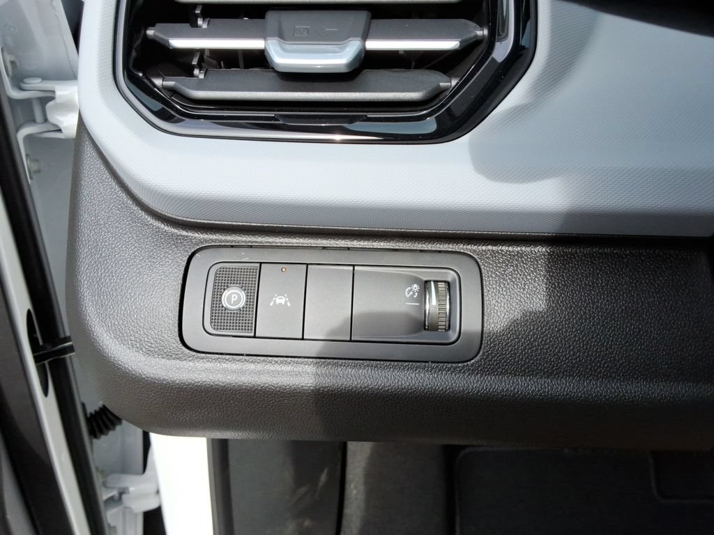 New 2027 Chevrolet Bolt LT FWD image 31