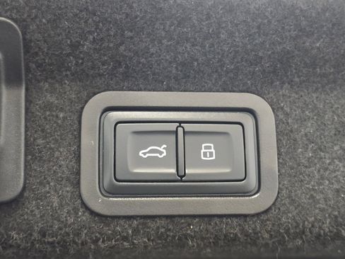 Used 2022 Audi A6 Premium Plus w/ Premium Plus Package image 23