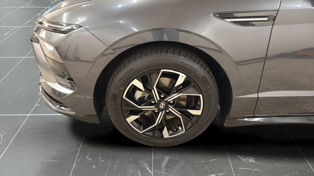 Used 2025 Hyundai Sonata SEL FWD image 15