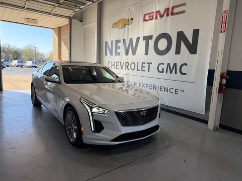 Used 2019 Cadillac CT6 Luxury w/ Driver Awareness Package image 2