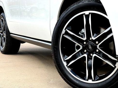 Used 2020 Ford Expedition Limited w/ Texas Edition Package image 7