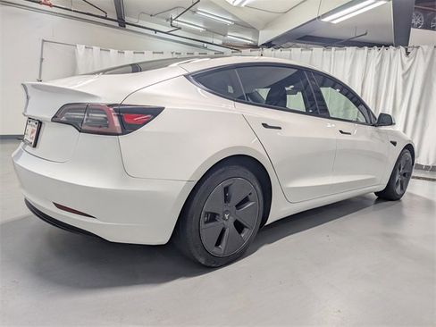 Used 2023 Tesla Model 3 Standard Range image 3