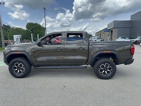 Used 2024 GMC Canyon AT4X AWD/4WD image 2