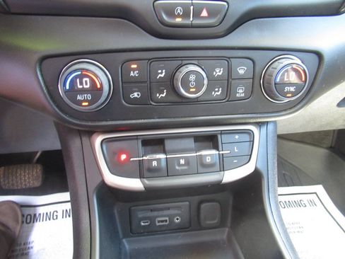 Used 2022 GMC Terrain Denali w/ LPO, Floor Liner Package AWD/4WD image 27