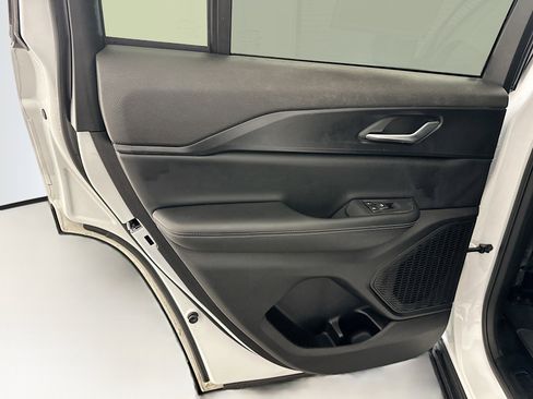 Used 2023 Jeep Grand Cherokee Altitude image 27