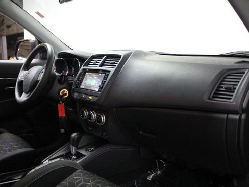 Used 2023 Mitsubishi Outlander Sport ES image 21