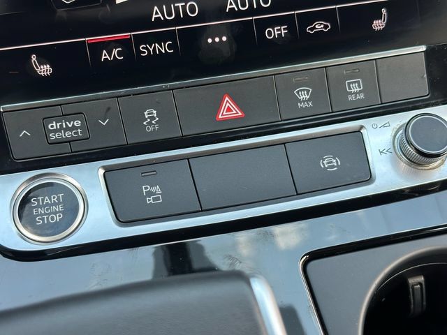 Used 2025 Audi Q7 3.0T Premium Plus AWD/4WD image 19