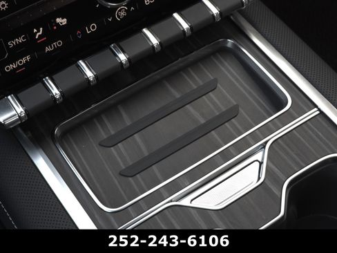 Used 2024 GMC Sierra EV Denali image 18