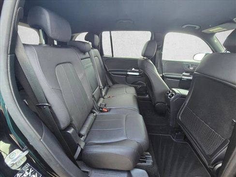 Used 2025 Mercedes-Benz GLB 250 image 20