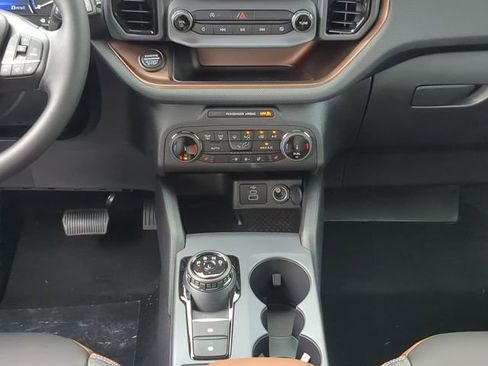 Used 2024 Ford Bronco Sport Outer Banks w/ Tech Package image 18