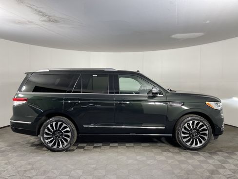 Used 2022 Lincoln Navigator Black Label image 5