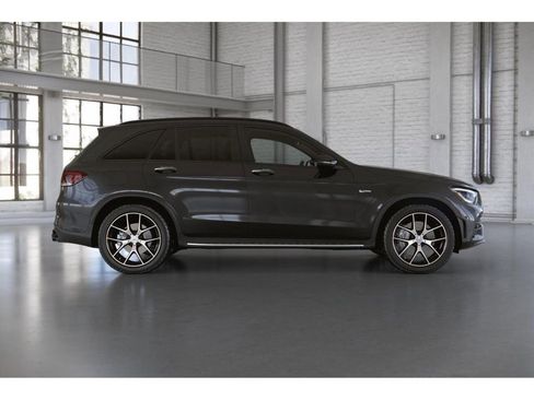 Certified 2022 Mercedes-Benz GLC 43 AMG 4MATIC image 17