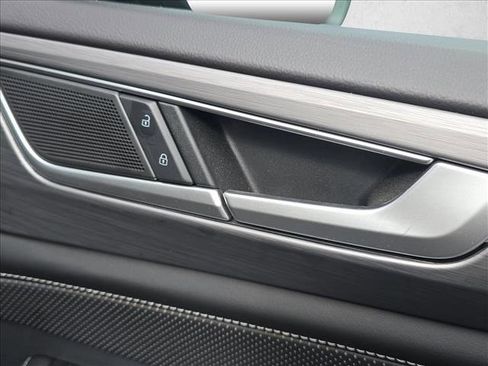 Used 2024 Volkswagen Atlas Cross Sport SE image 21