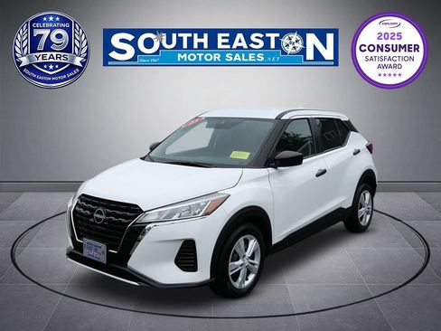 Used 2023 Nissan Kicks S FWD image 1
