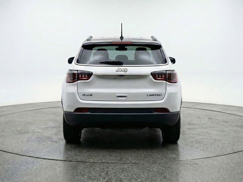 Used 2025 Jeep Compass Limited image 7