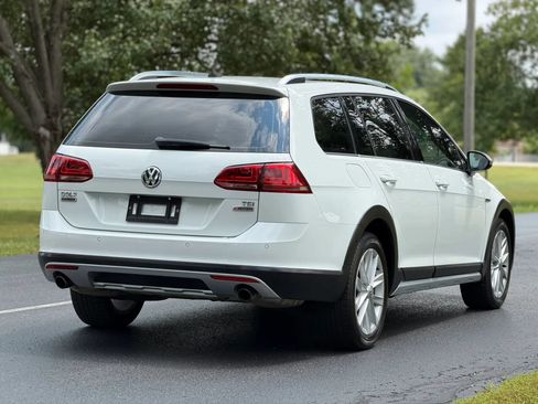 Used 2017 Volkswagen Golf Alltrack S AWD/4WD image 5