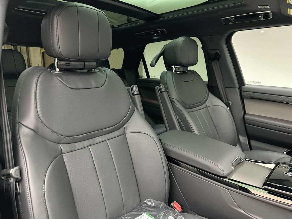 New 2027 Land Rover Range Rover Sport SE AWD/4WD image 6