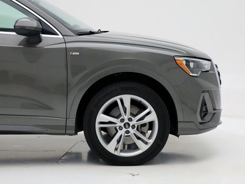 Used 2022 Audi Q3 2.0T Premium image 4