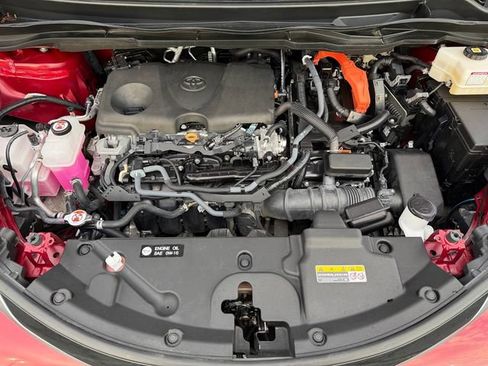 Certified 2025 Toyota Sienna Platinum AWD/4WD image 46