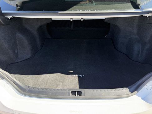 Used 2016 Toyota Camry LE image 19