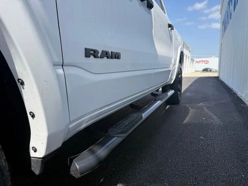 Used 2025 RAM 1500 Big Horn AWD/4WD image 5