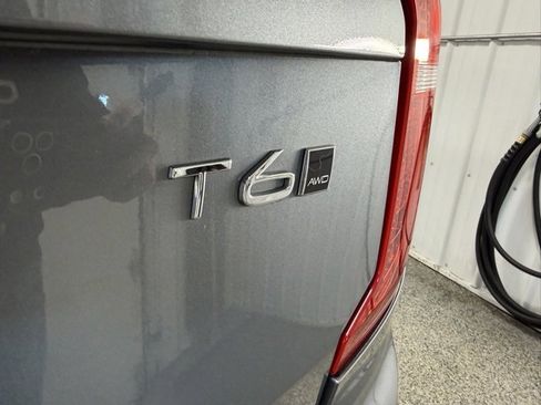 Used 2018 Volvo XC90 T6 Momentum w/ Convenience Package image 30