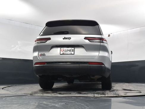 Used 2024 Jeep Grand Cherokee L Laredo image 56