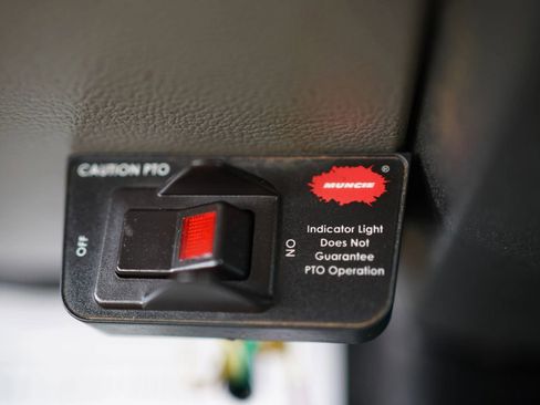 Used 2017 Ford F550 4x4 SuperCab Super Duty image 28