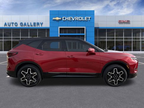 Certified 2023 Chevrolet Blazer RS w/ Driver Confidence II Package image 5