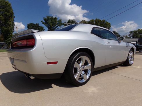 Used 2010 Dodge Challenger R/T w/ Sound Group image 24