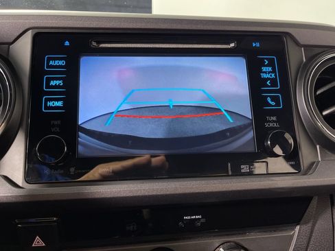 Used 2018 Toyota Tacoma TRD Sport RWD image 31