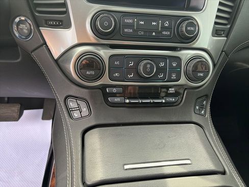 Used 2020 Chevrolet Suburban Premier image 41