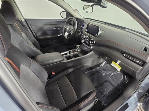 New 2025 Nissan Sentra SR FWD image 15