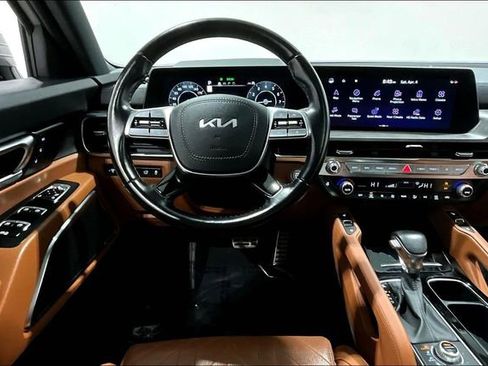 Used 2023 Kia Telluride SX image 8