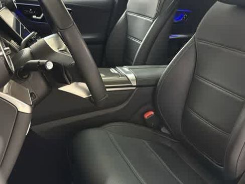 Used 2024 Mercedes-Benz GLC 300 4MATIC image 25