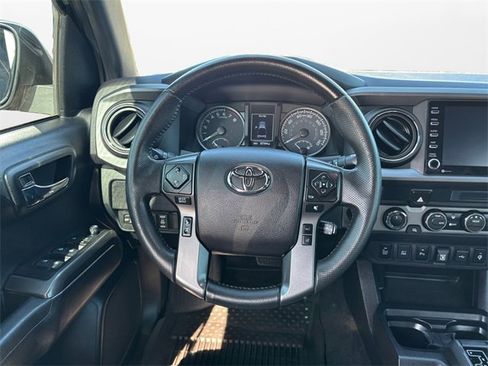 Used 2021 Toyota Tacoma TRD Off-Road w/ Technology Package image 12