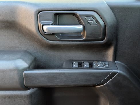 Used 2022 Chevrolet Silverado 1500 Custom image 13