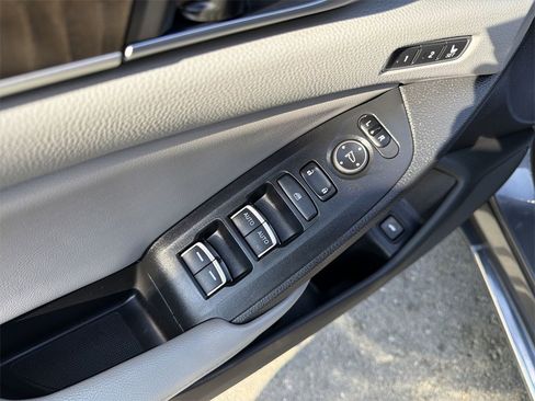 Used 2018 Honda Accord Touring image 15