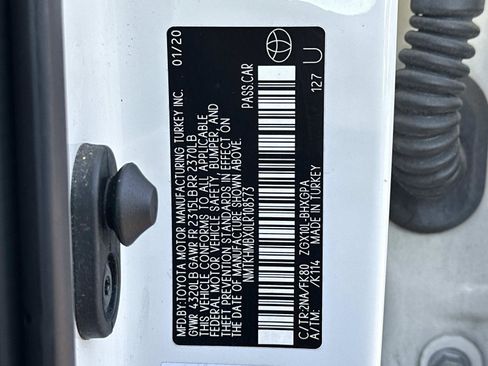 Used 2020 Toyota C-HR XLE image 31