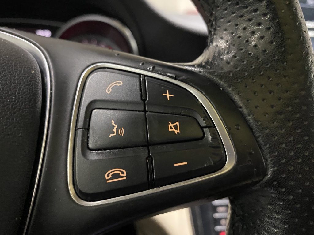 Certified 2018 Mercedes-Benz GLA 250 4MATIC image 12