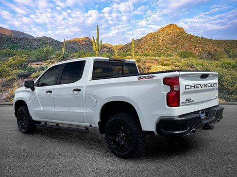 Used 2023 Chevrolet Silverado 1500 LT Trail Boss w/ LT Trail Boss Premium Package AWD/4WD image 6