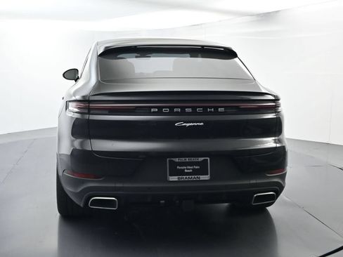 Certified 2026 Porsche Cayenne E-Hybrid Coupe AWD/4WD image 13