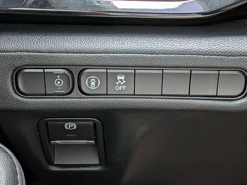 Used 2022 Acura MDX SH-AWD image 17