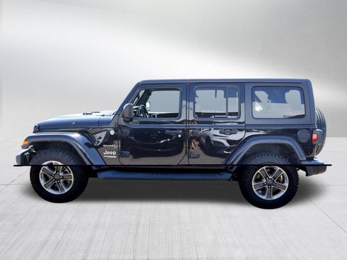 Used 2019 Jeep Wrangler Unlimited Sahara AWD/4WD image 4