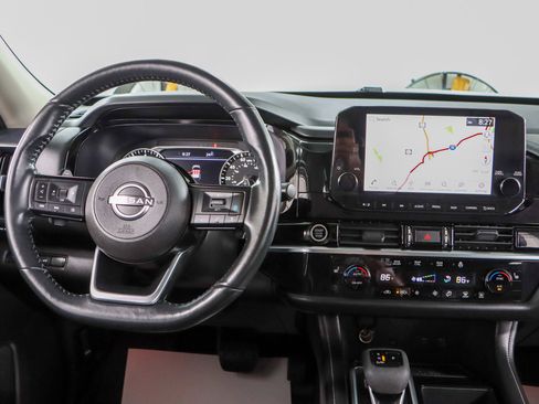 Used 2023 Nissan Pathfinder SL w/ Lighting Package (N92) image 17