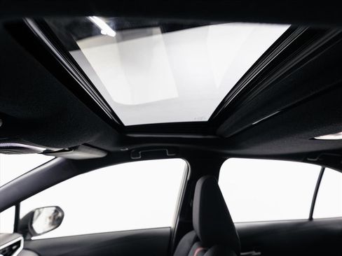 Certified 2023 Toyota Corolla SE image 5