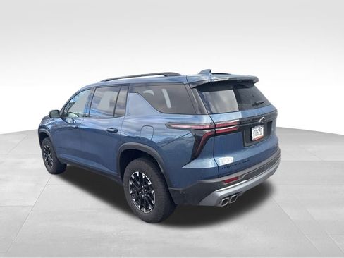 Used 2024 Chevrolet Traverse Z71 w/ Enhanced Driving Package image 3