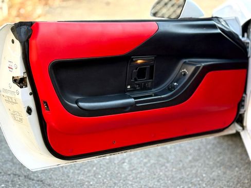 Used 1996 Chevrolet Corvette Coupe image 12