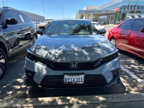 Used 2022 Honda Civic Sport Touring image 2
